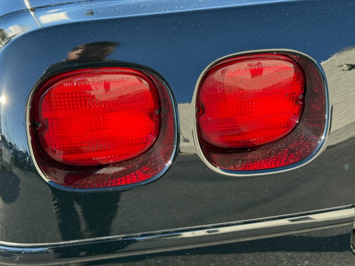 Chevrolet-corvette-1991-black-16