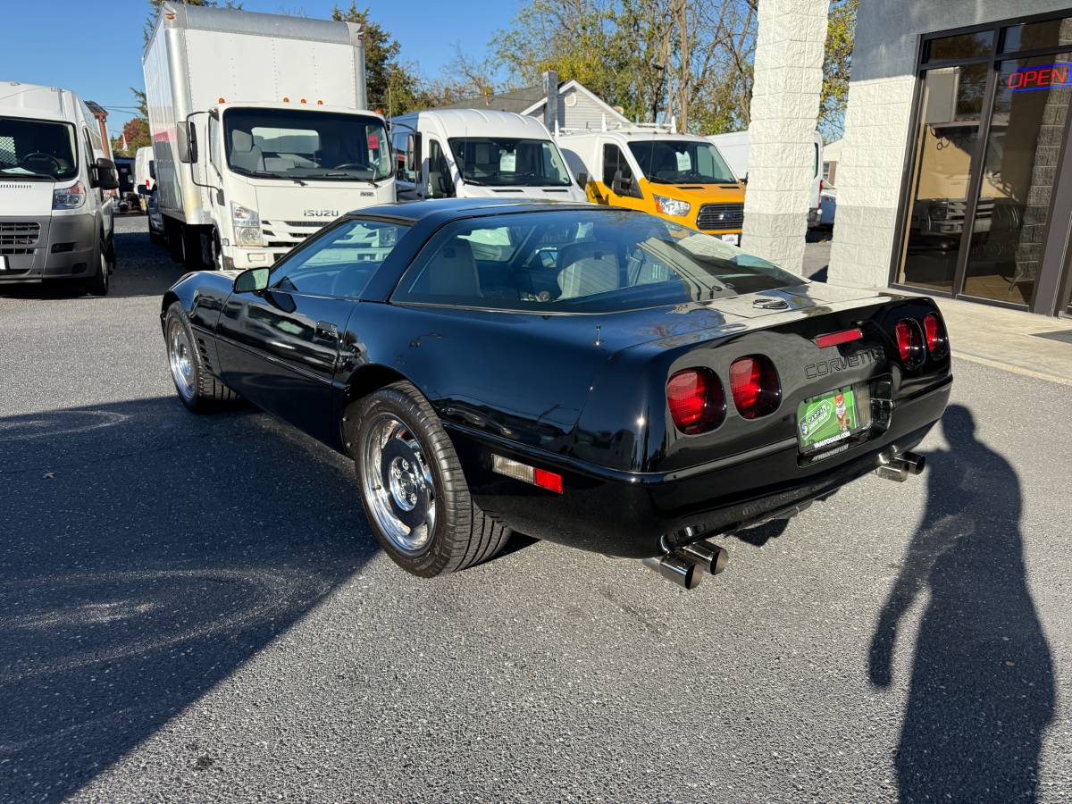 Chevrolet-corvette-1991-black-2