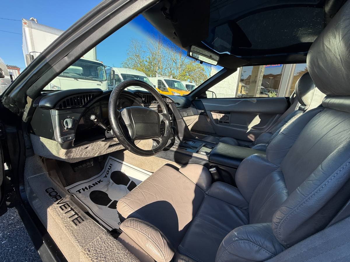 Chevrolet-corvette-1991-black-4