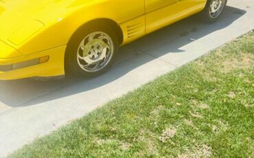Chevrolet-corvette-1991-yellow-3