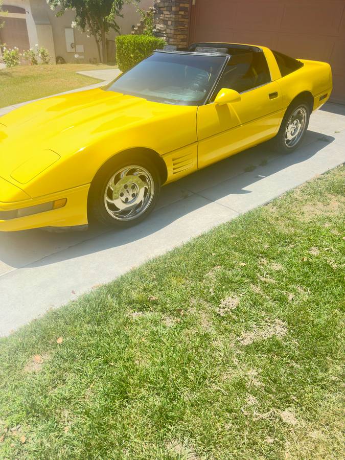 Chevrolet-corvette-1991-yellow-3