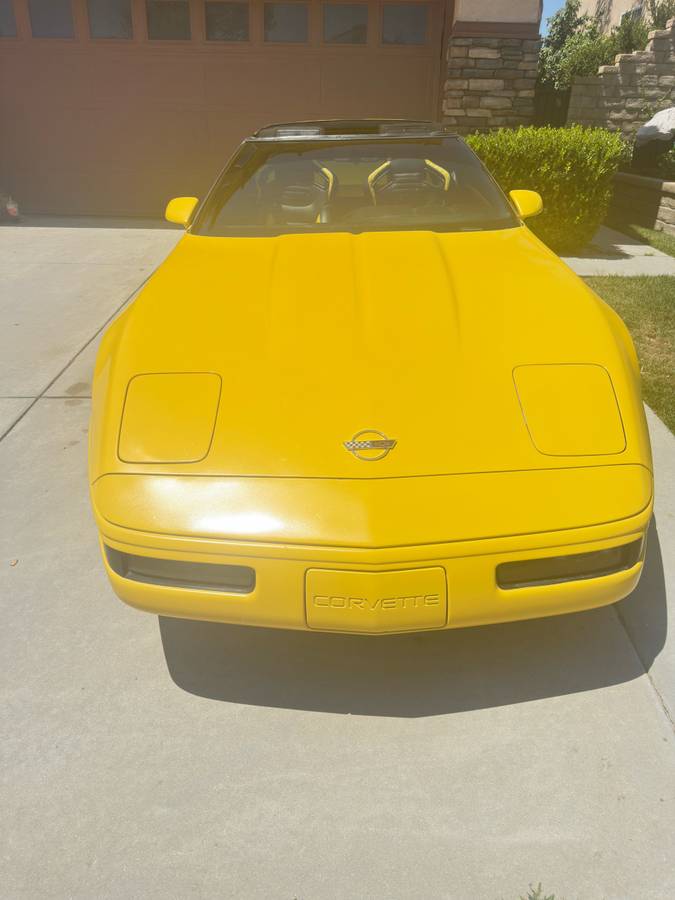 Chevrolet-corvette-1991-yellow-5