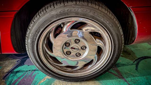 Chevrolet-corvette-1992-13