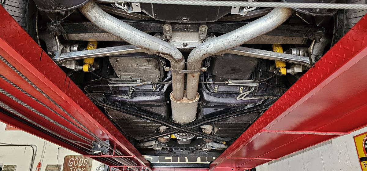 Chevrolet-corvette-1992-19