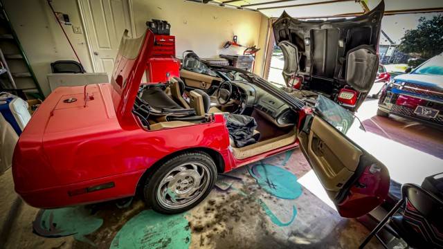 Chevrolet-corvette-1992-19