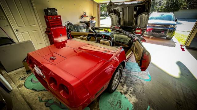 Chevrolet-corvette-1992-2