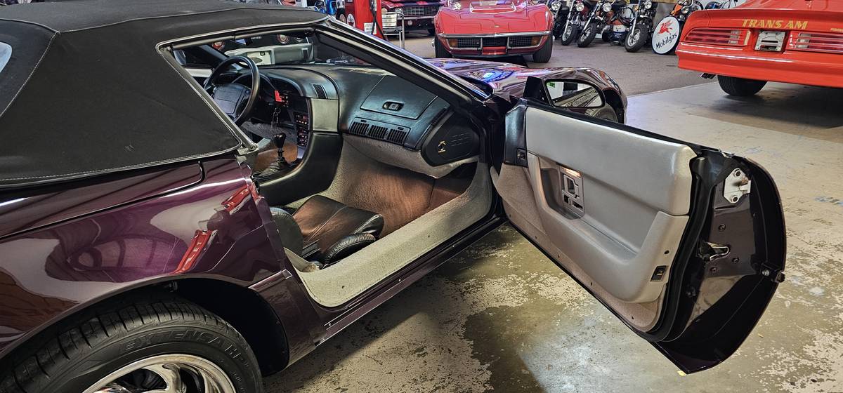 Chevrolet-corvette-1992-20