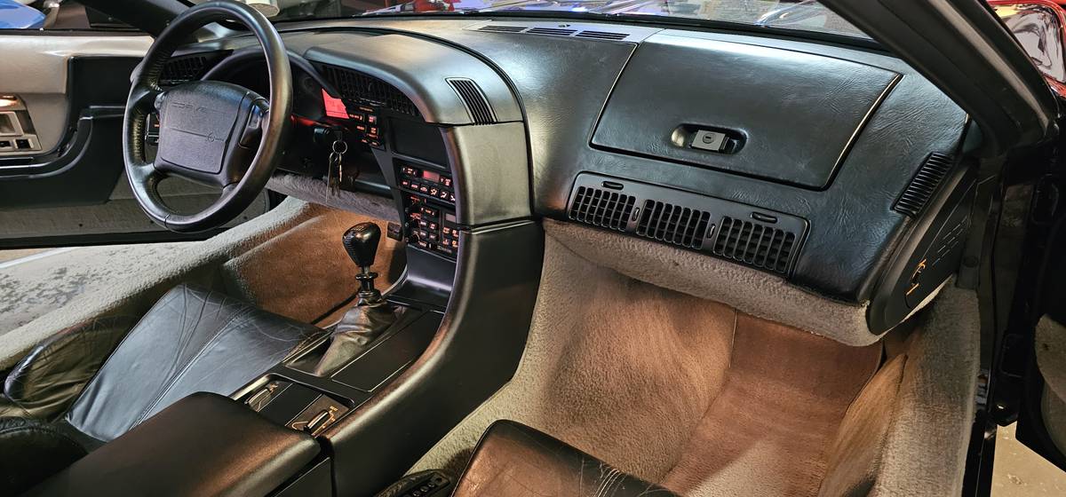 Chevrolet-corvette-1992-22