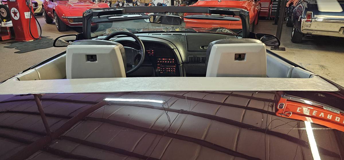 Chevrolet-corvette-1992-23