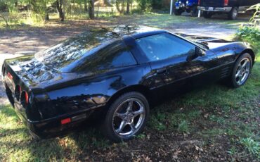 Chevrolet-corvette-1993-black-1