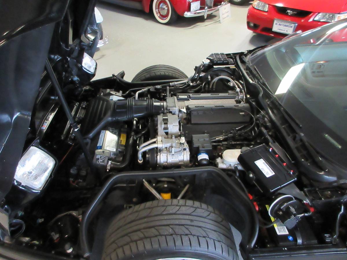 Chevrolet-corvette-1993-black-13