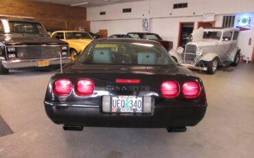 Chevrolet-corvette-1993-black-15
