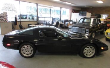 Chevrolet-corvette-1993-black-2