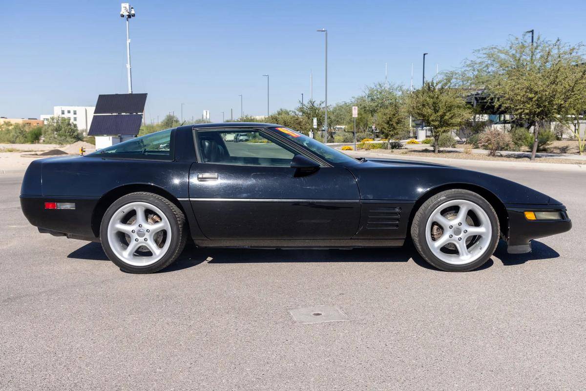 Chevrolet-corvette-1993-black-25
