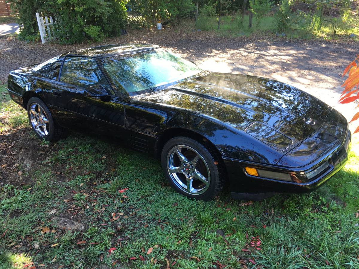 Chevrolet-corvette-1993-black-4