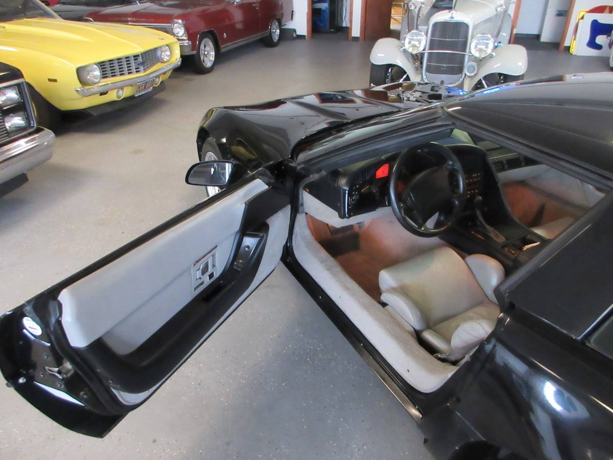 Chevrolet-corvette-1993-black-5