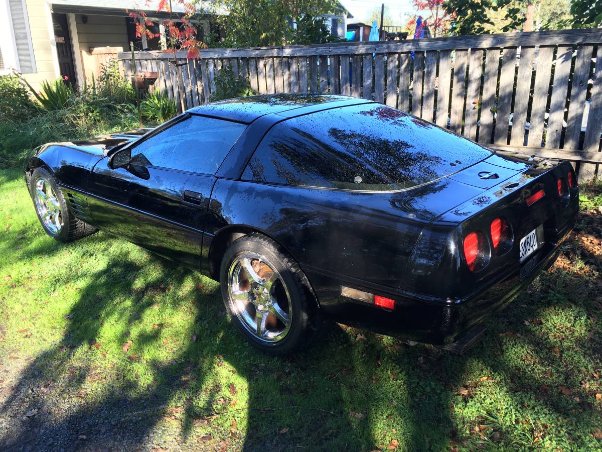 Chevrolet-corvette-1993-black-6