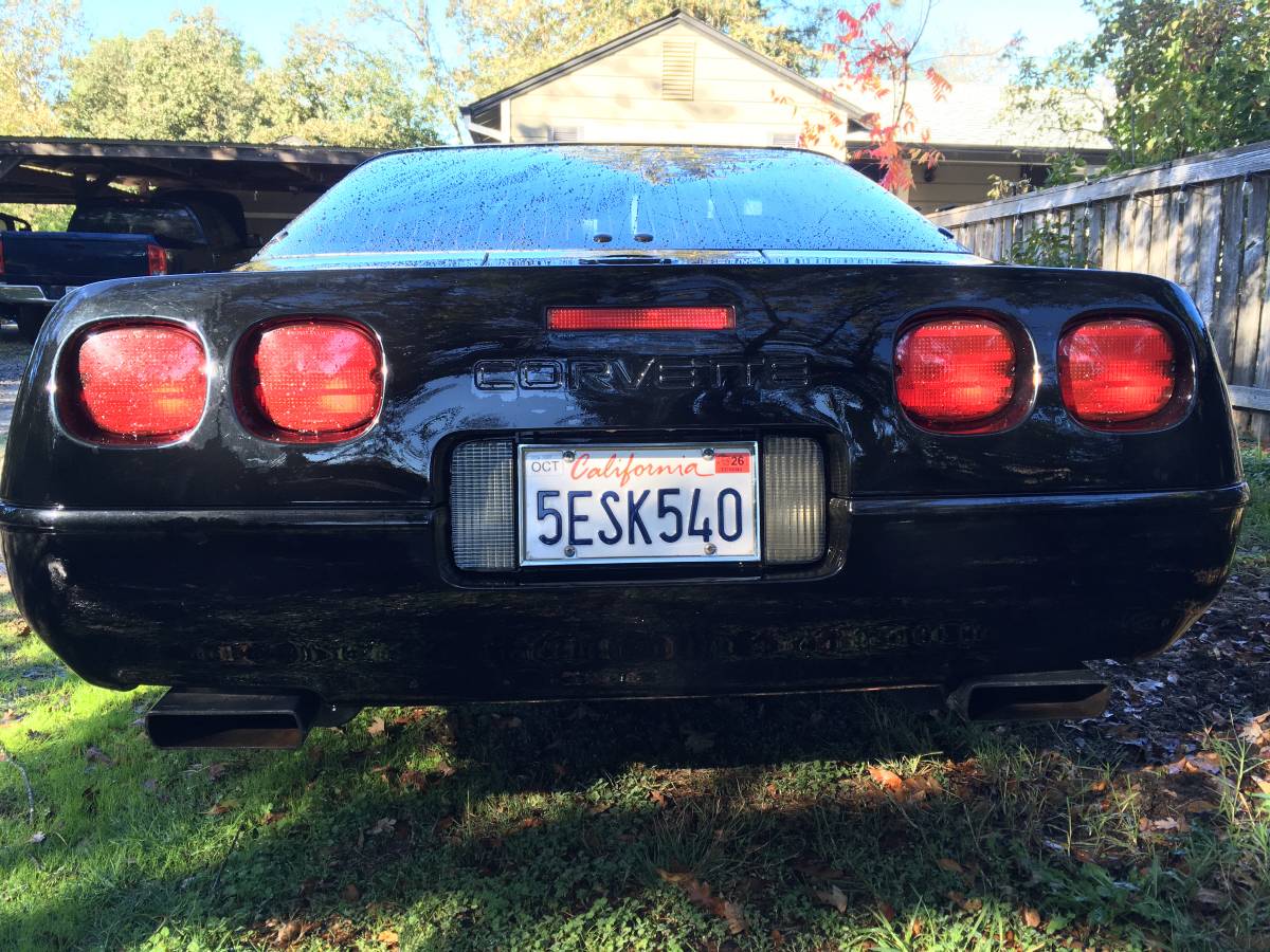 Chevrolet-corvette-1993-black-6