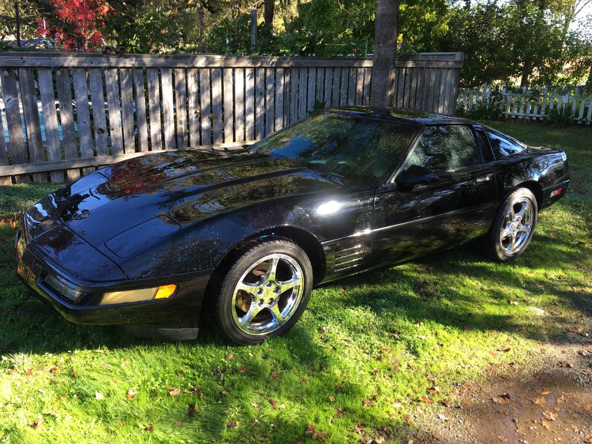 Chevrolet-corvette-1993-black-8