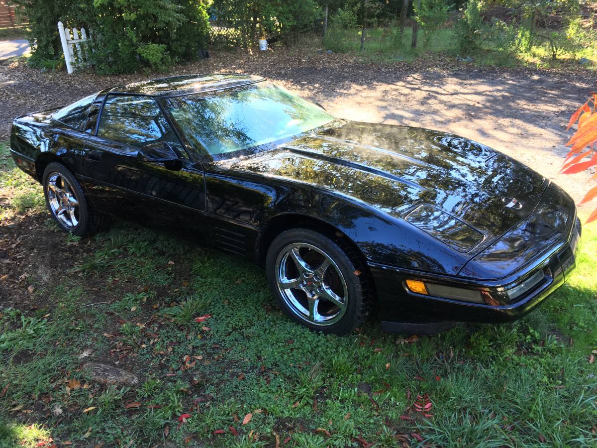Chevrolet-corvette-1993-black
