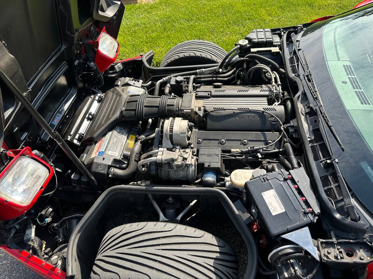 Chevrolet-corvette-1993-red-13