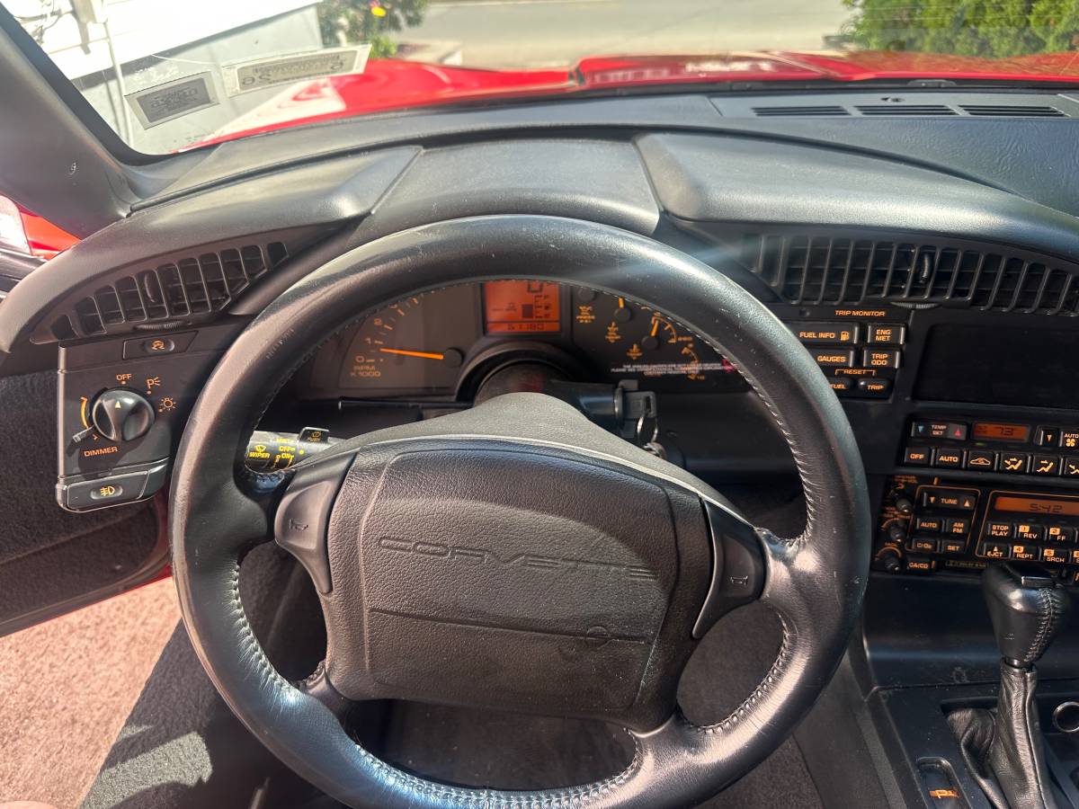 Chevrolet-corvette-1993-red-15