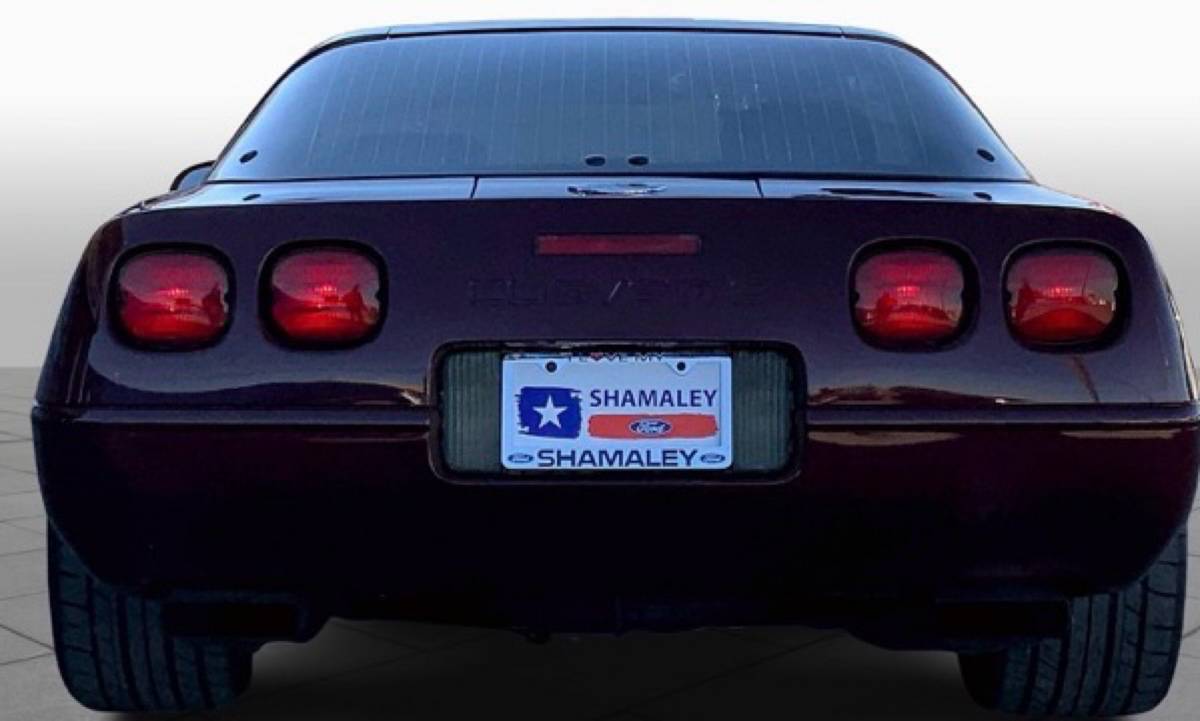 Chevrolet-corvette-1993-red-2