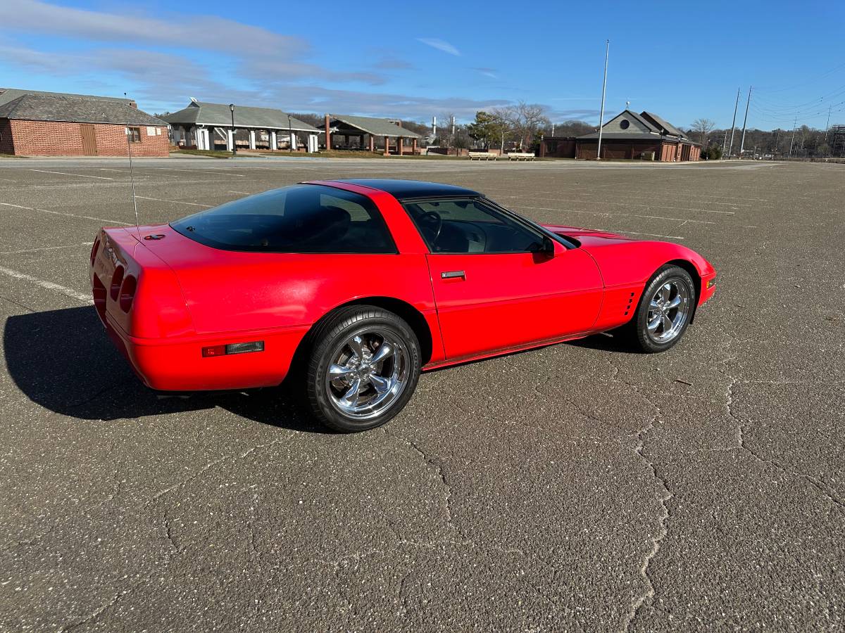 Chevrolet-corvette-1993-red-5