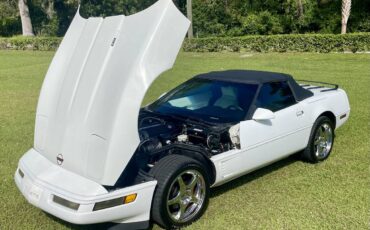 Chevrolet-corvette-1993-white-11