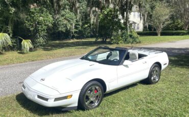 Chevrolet-corvette-1993-white