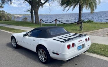 Chevrolet-corvette-1993-white-22