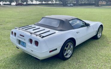 Chevrolet-corvette-1993-white-3