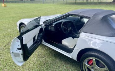 Chevrolet-corvette-1993-white-4