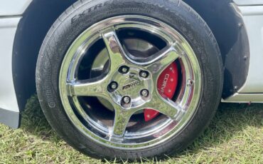 Chevrolet-corvette-1993-white-6