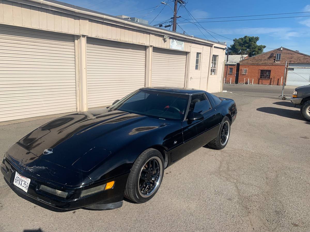 Chevrolet-corvette-1994-1