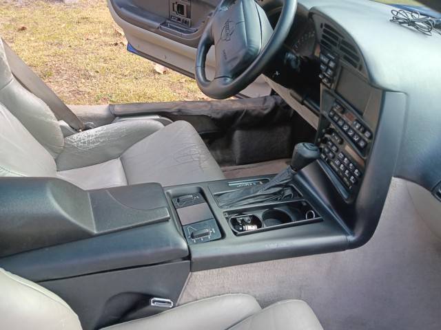 Chevrolet-corvette-1994-12