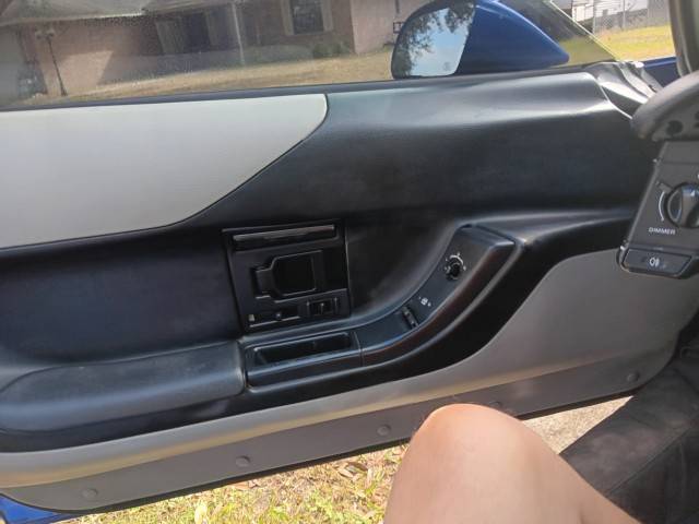 Chevrolet-corvette-1994-14