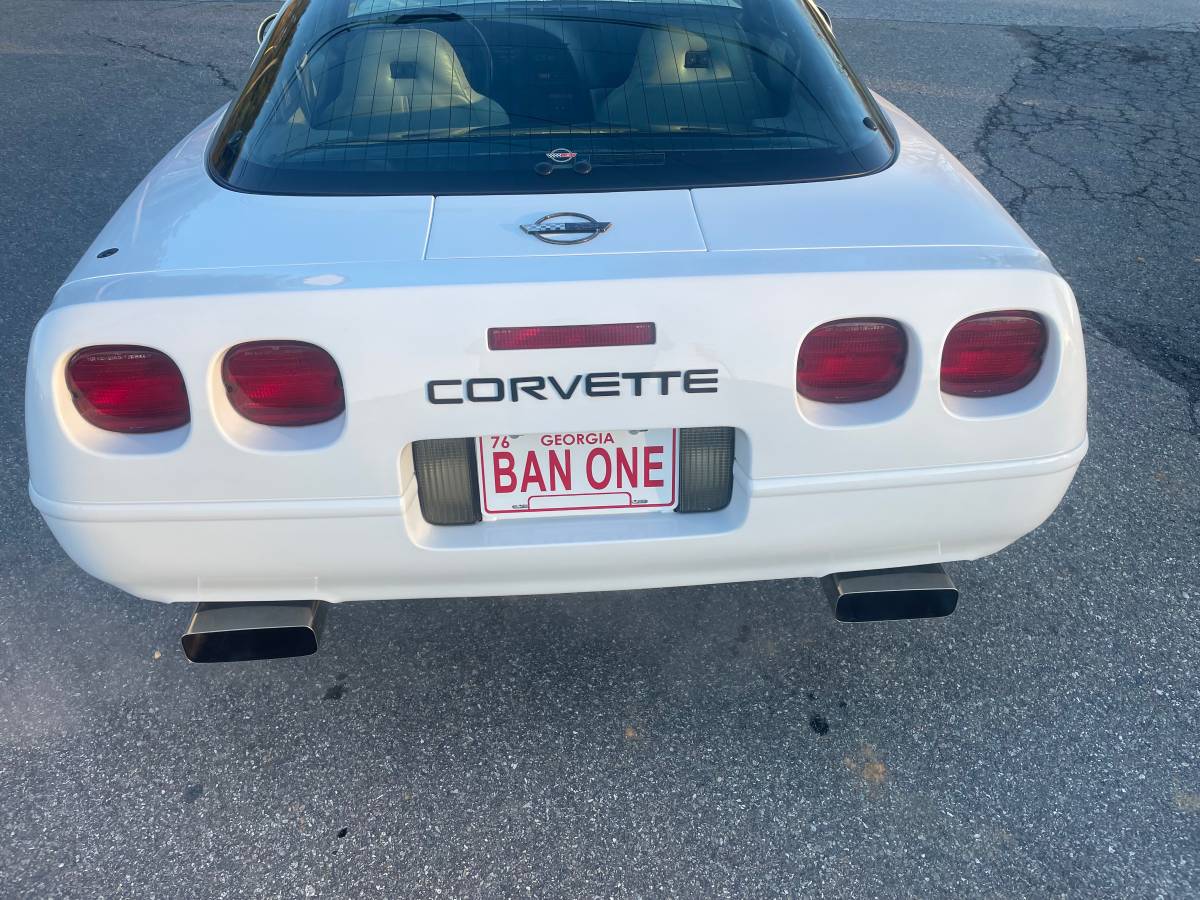 Chevrolet-corvette-1994-18
