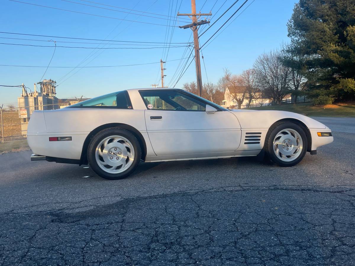 Chevrolet-corvette-1994-19