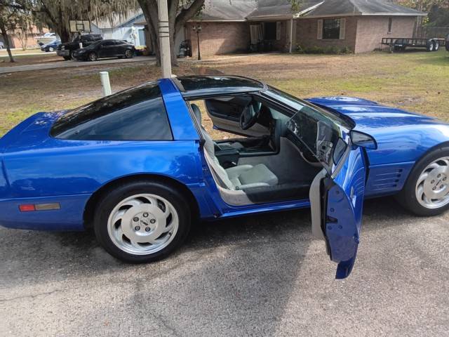 Chevrolet-corvette-1994-2