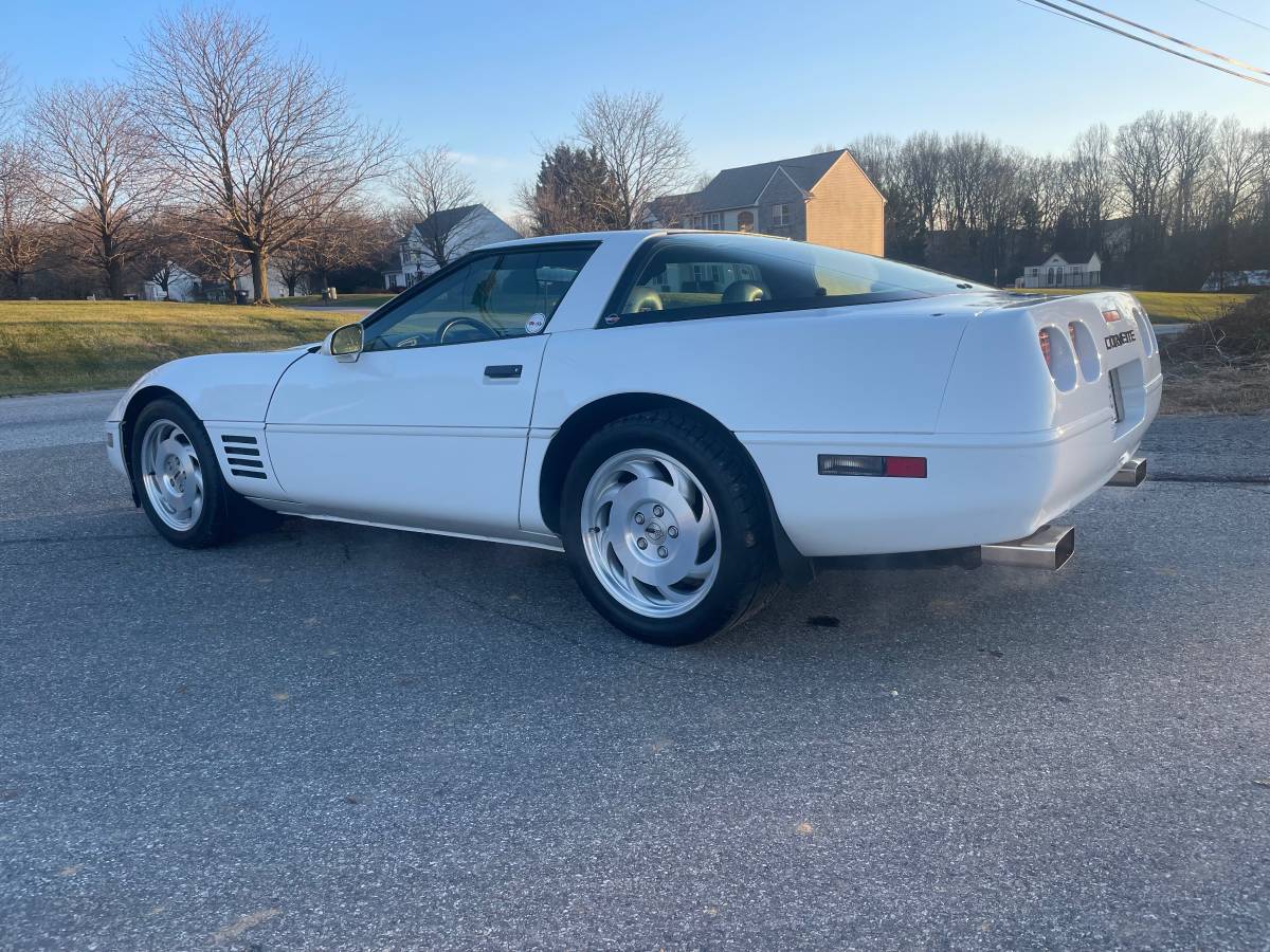 Chevrolet-corvette-1994-5