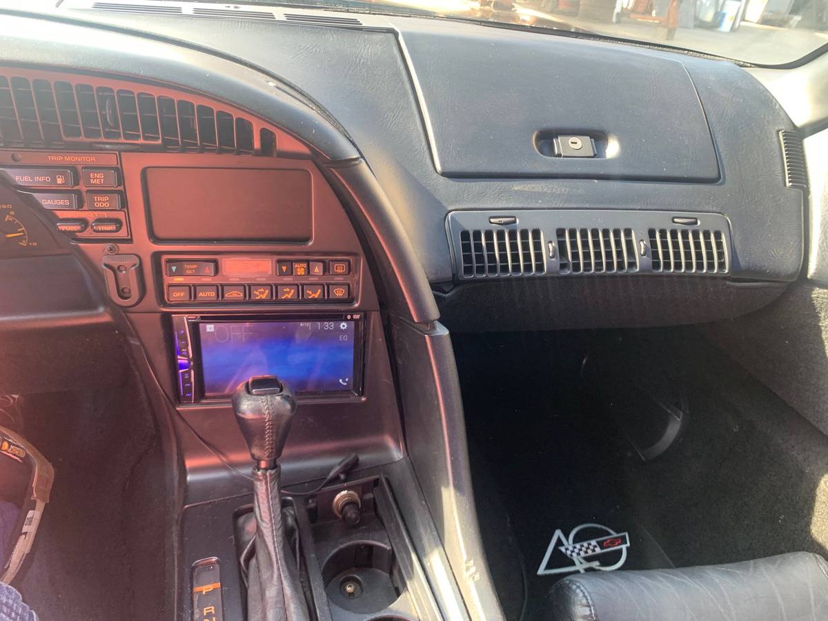 Chevrolet-corvette-1994-6