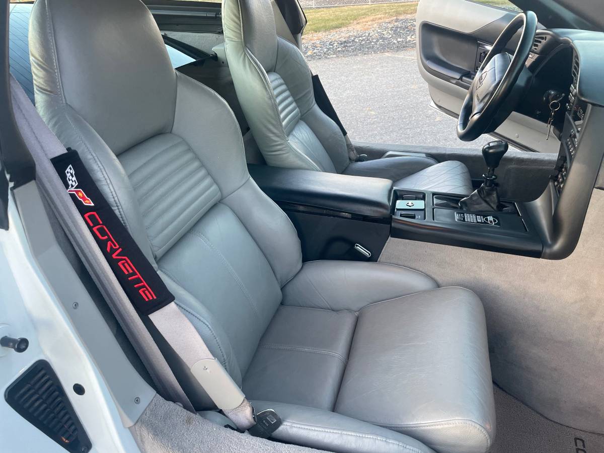 Chevrolet-corvette-1994-8