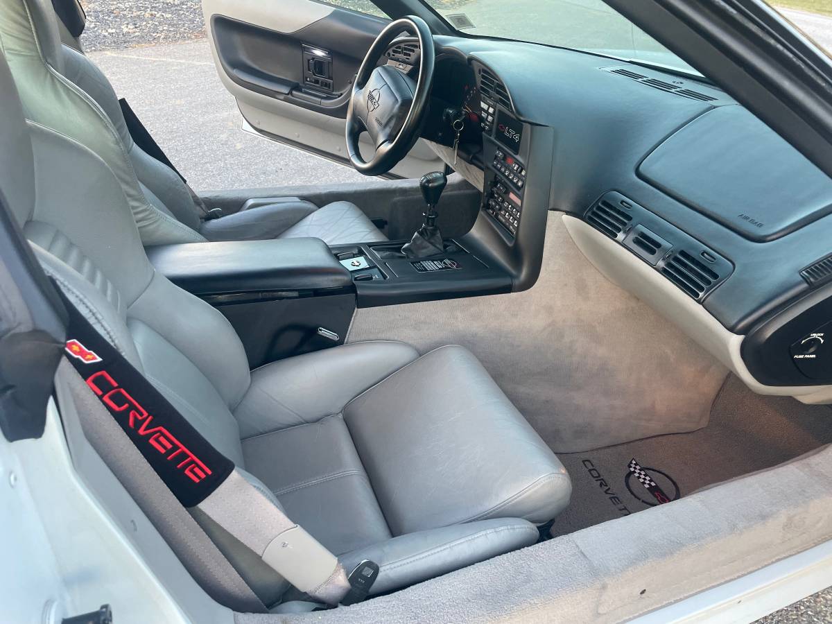 Chevrolet-corvette-1994-9