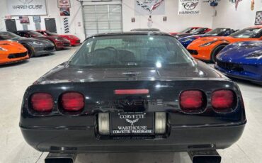 Chevrolet-corvette-1994-black-17