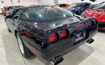 Chevrolet-corvette-1994-black-2