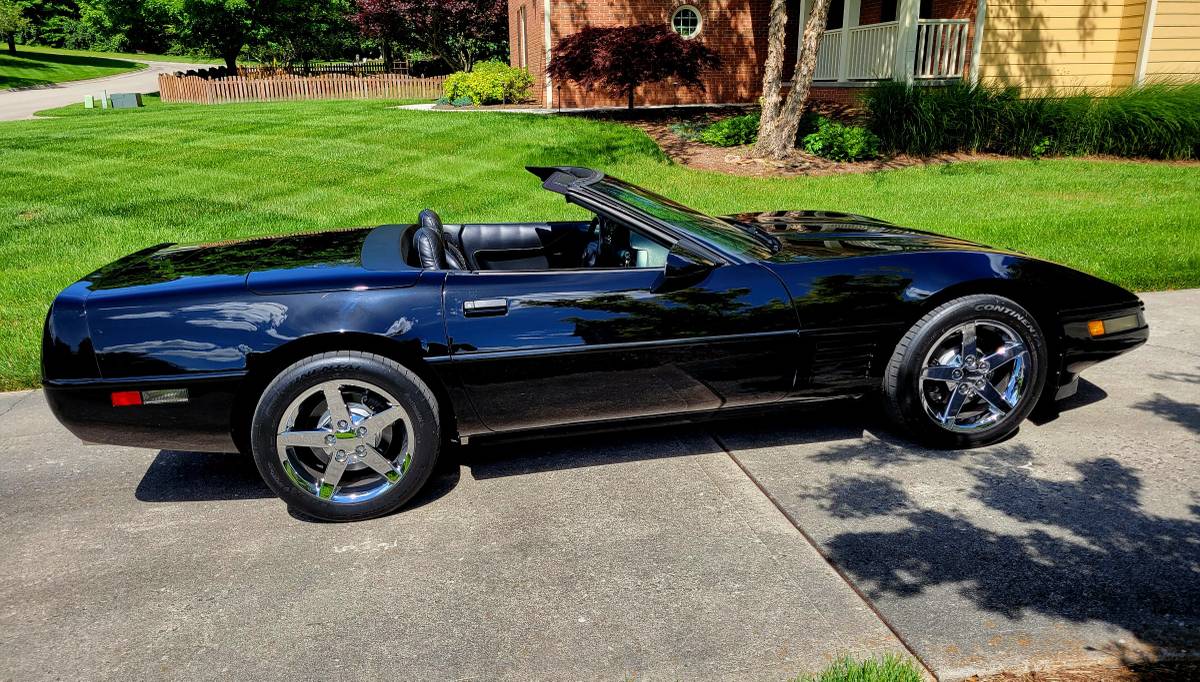 Chevrolet-corvette-1994-black-5