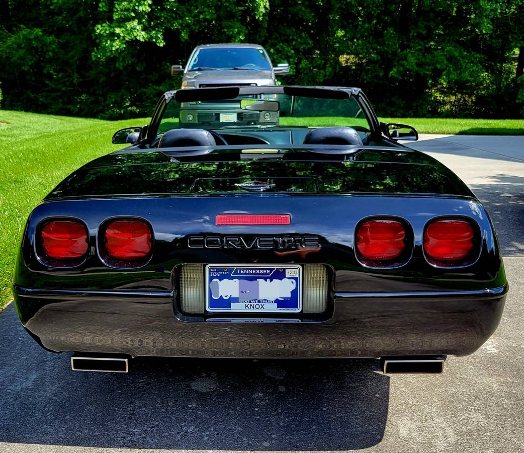 Chevrolet-corvette-1994-black-7