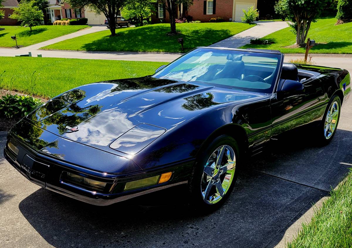 Chevrolet-corvette-1994-black