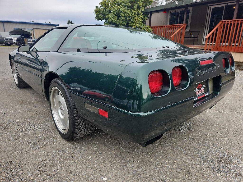 Chevrolet-corvette-1994-green-15